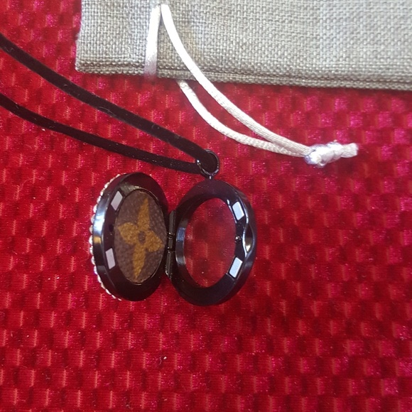 Custom made necklace with magnectic lockit pendant - Picture 3 of 4